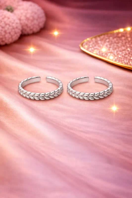 Elegant Leaf Curve 925 Silver Adjustable Toe Ring