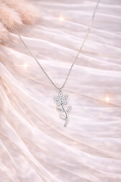 Eterna Crest Necklace - 925 Silver