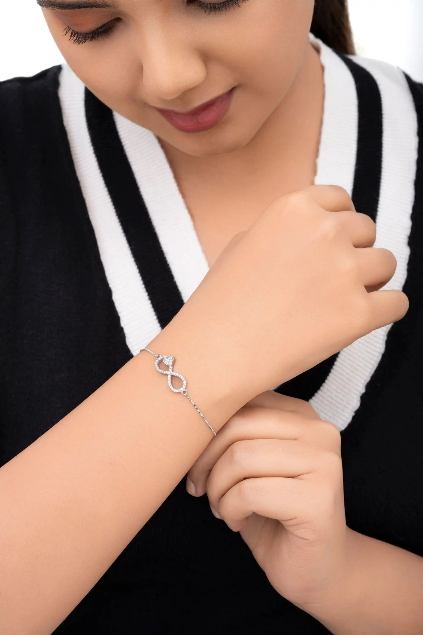 Eternal Heart Infinity Bracelet - 925 Silver